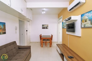 Apartment | Living area | TV