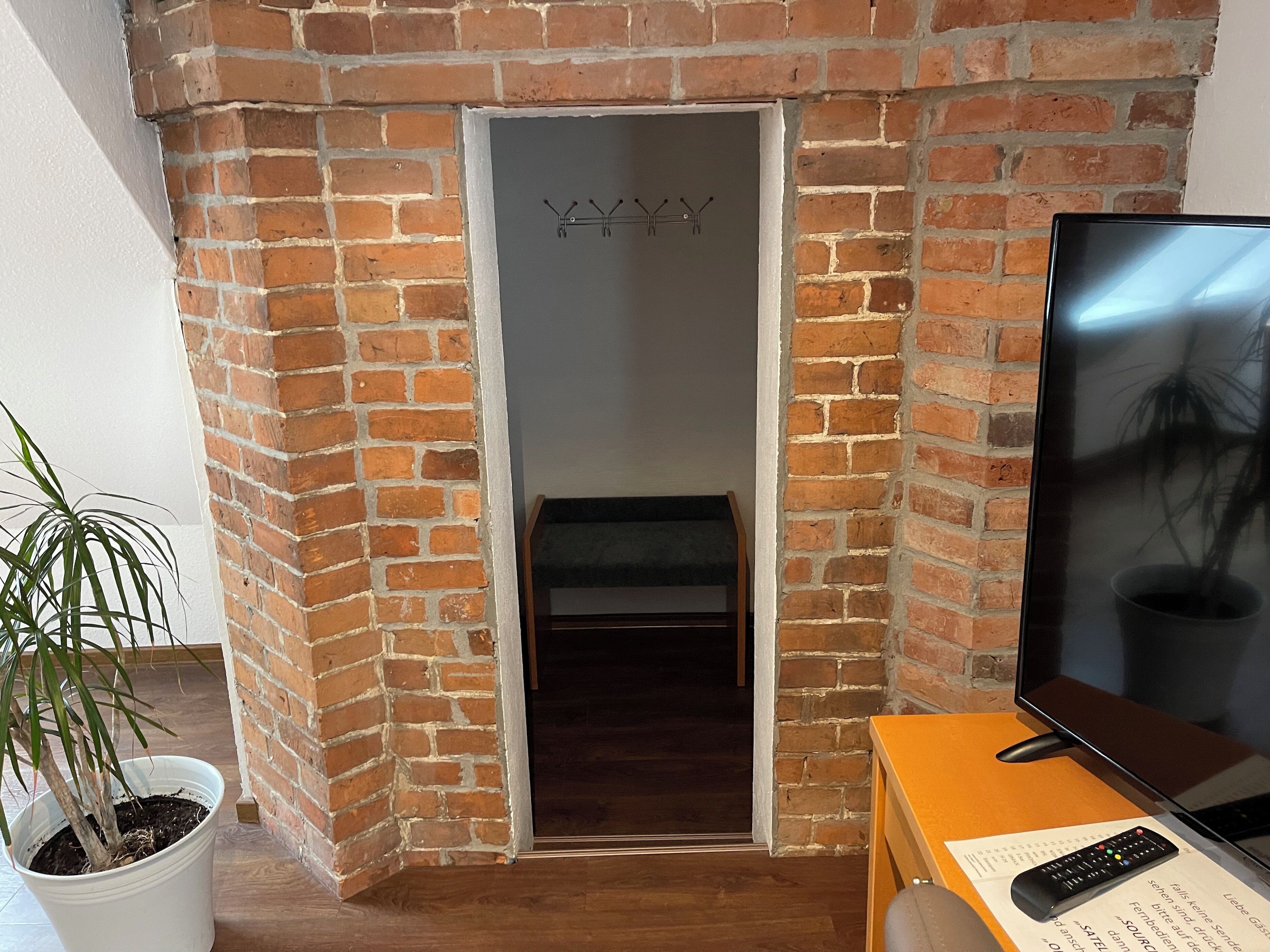 comfort suite | living area | flat-screen tv