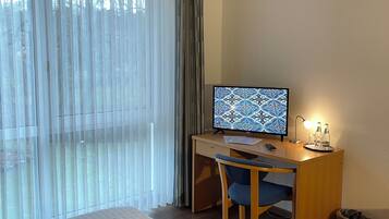 Standard Double Room | Blackout drapes, soundproofing, WiFi (free), bed sheets
