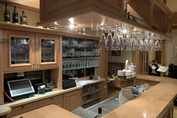 Frühstück, Mittagessen, regionale Küche, Blick auf den Garten