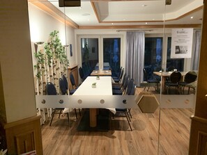 Frühstück, Mittagessen und Abendessen