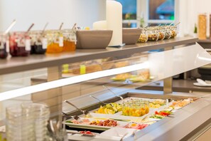 Petit déjeuner buffet compris tous les jours