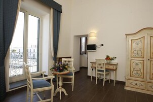 Minibar, in-room safe, desk, rollaway beds