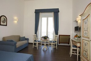 Flat-screen TV - La Rada B&B (Bacoli)