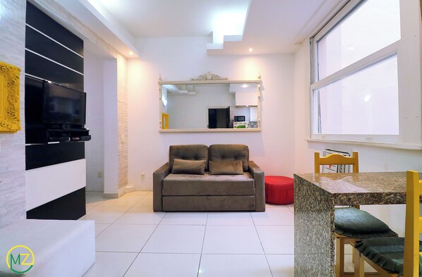 Iron/ironing board, free WiFi, bed sheets - MZapartments Prado LB1001 (Rio de Janeiro)