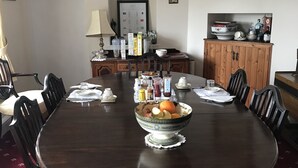 每日付費供應英式早餐