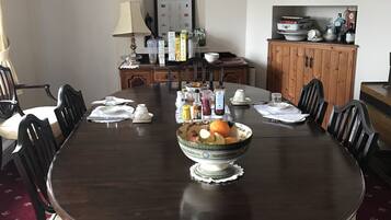 Desayuno completo incluido todos los días