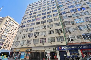 Front of property - MZapartments Prado LB613 (Rio de Janeiro)