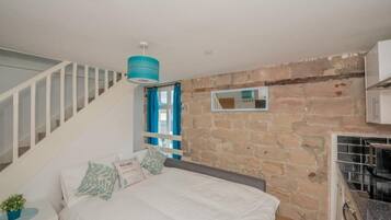 Apartment, 1 Bedroom | 1 bedroom, premium bedding, iron/ironing board, cribs/infant beds