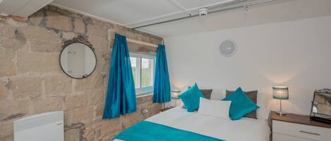 Departamento, 1 habitación | Ropa de cama de alta calidad, tabla de planchar con plancha y cunas