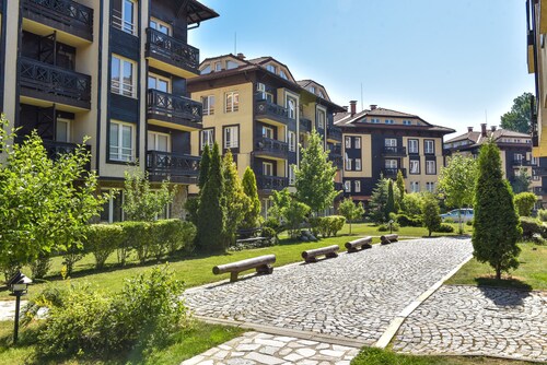 Bojur & Bojurland Apartment Complex
