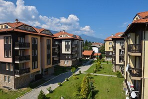 Property grounds - Bojur & Bojurland Apartment Complex (Bansko)