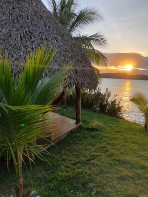 Property grounds - Vista Coiba Villas & Restaurant (Hicaco)