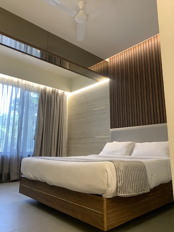 Deluxe Room Stable Facing | 2 bedrooms, in-room safe, iron/ironing board, free WiFi