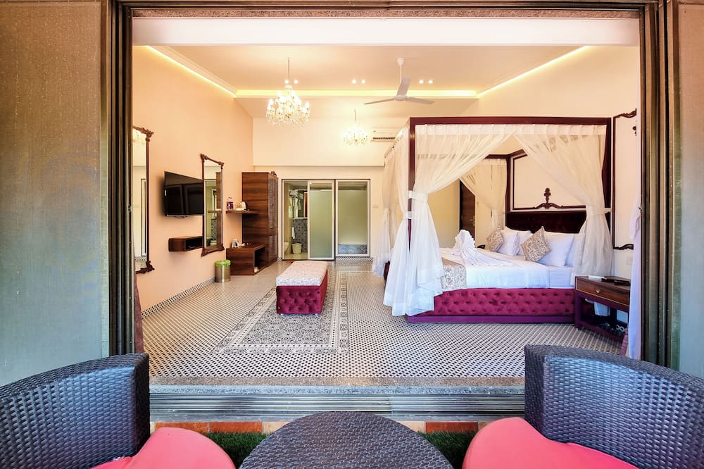 Zaras Resort