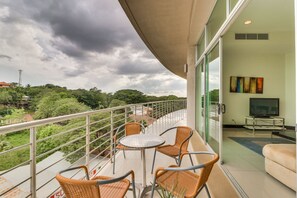 Apartamento conforto, 2 quartos, para não fumantes | Sacada