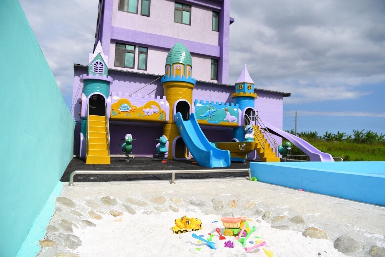 Children&#x27;s play area - outdoor