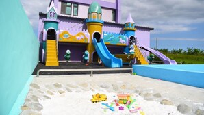 子供用の遊び場 - 屋外