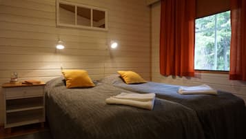 Mökki, 2 makuuhuonetta, sauna | Silitysrauta/-lauta, ilmainen Wi-Fi, vuodevaatteet