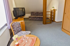 Single Room | Desk, free WiFi, bed sheets - Landhotel Hamburger Hof (Söhlde)