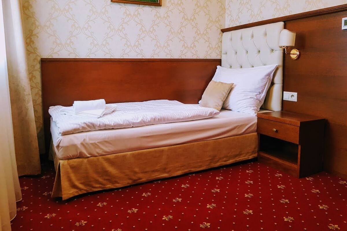 Premium bedding, Select Comfort beds, in-room safe, desk