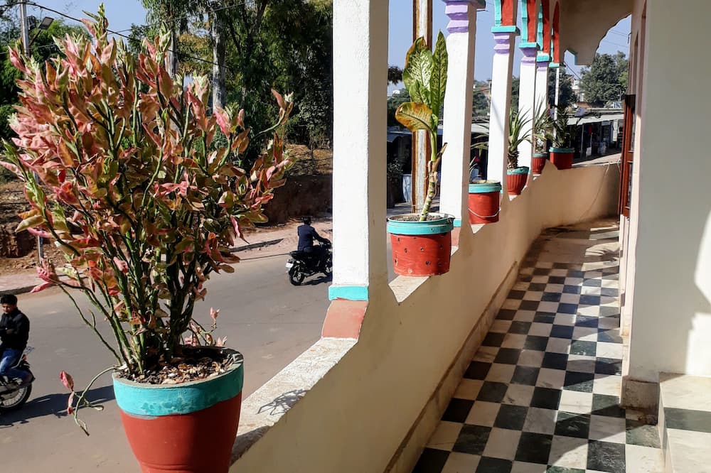Hotel Plaza Khajuraho
