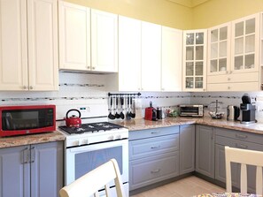 Deluxe Apartment, 2 Bedrooms, Garden Area | Private kitchen | Espresso maker, coffee/tea maker, electric kettle, toaster - Keep Cool Apartment (Gros Islet)
