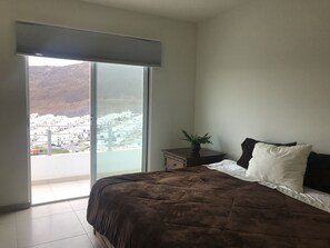 Townhome, Multiple Beds | 1 bedroom, premium bedding, Tempur-Pedic beds, iron/ironing board