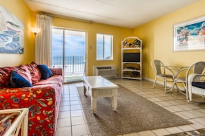 Condo, 1 Bedroom, Kitchen, Ocean View | Living room | TV