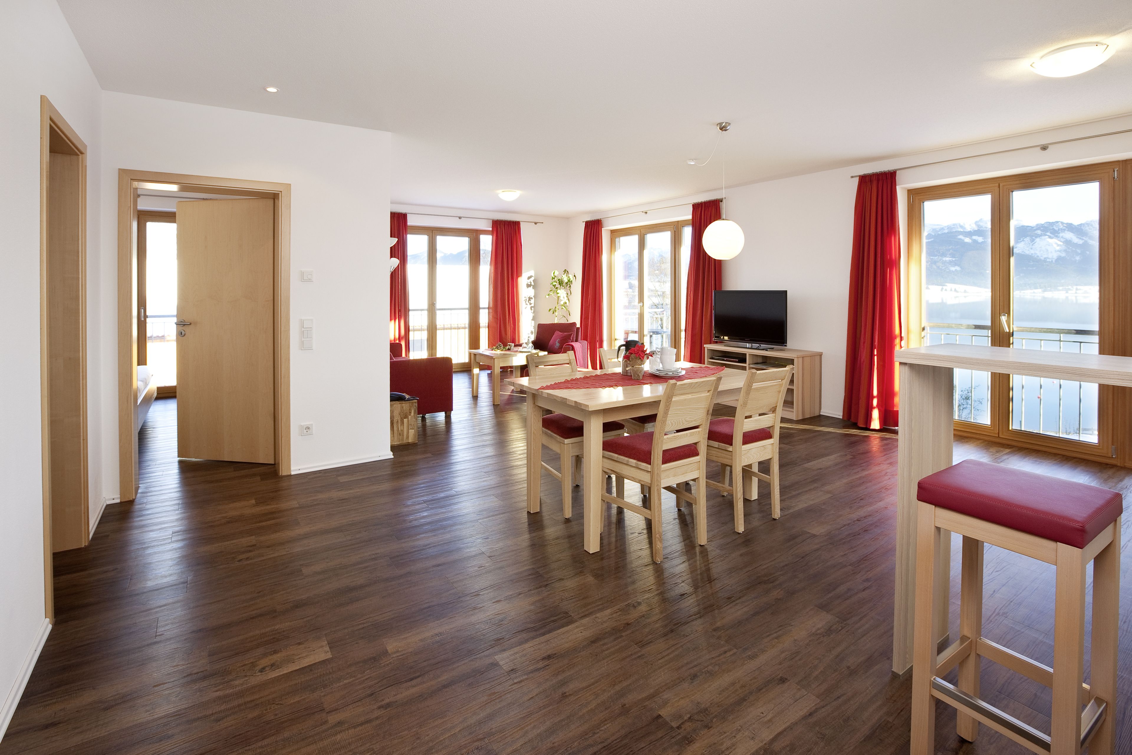 junior suite | living area | flat-screen tv