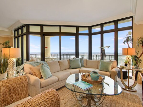 Living room - Phoenix West II by Luxury Gulf Rentals (Orange Beach)