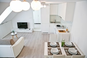 Duplex conforto (7) | 1 quarto, roupas de cama premium, frigobar, escrivaninha
