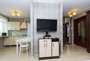 Departamento, 1 habitación | Cocina privada | Refrigerador, microondas, parrilla de estufa y cafetera y tetera 