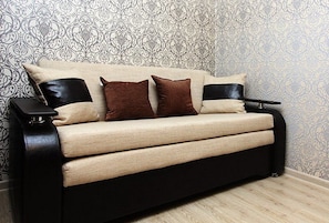Premium bedding, iron/ironing board, free WiFi, bed sheets