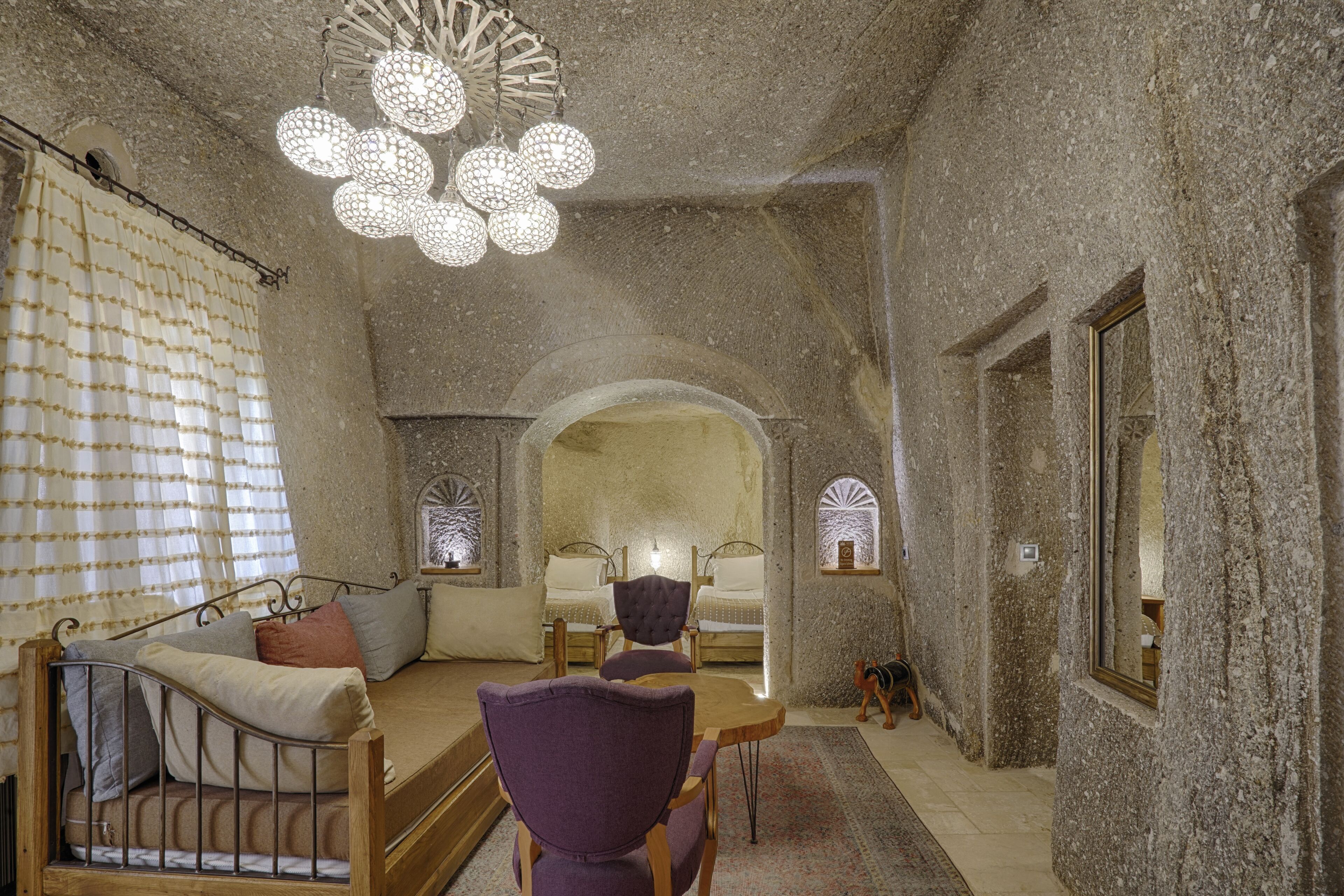 family suite, non smoking, valley view | living area | flat-screen tv