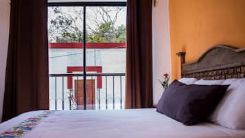 Habitación, 1 cama King size | Tabla de planchar con plancha, cunas gratuitas y wifi gratis