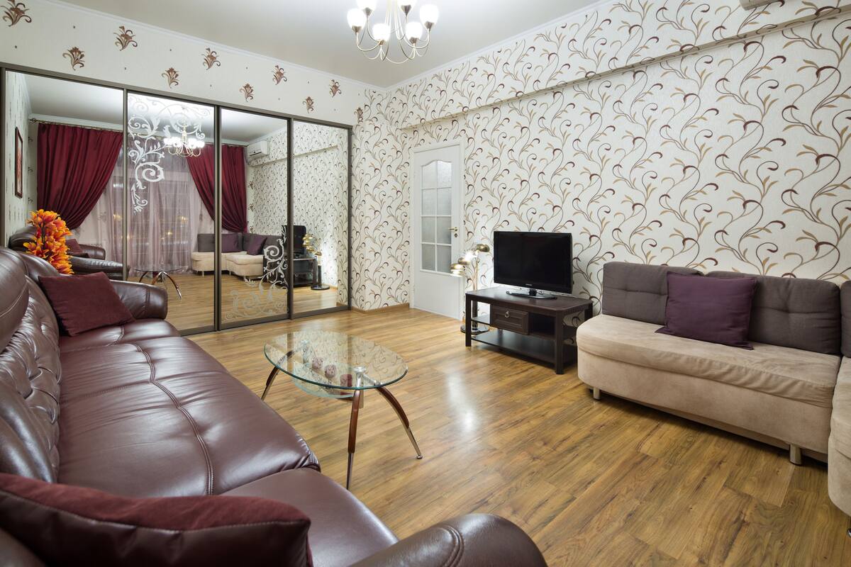 Classic-lejlighed - 1 soveværelse (24 Kievskaya str., Moscow) | Stue | Plasma-tv