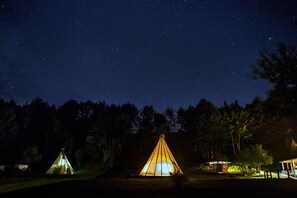 Luxury Tent, 1 King Bed, Pool Access, Mountain View (Lakota 1)