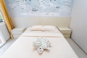 Individually decorated, individually furnished, desk, free WiFi - Batuque Town Villa 2 (Batu)