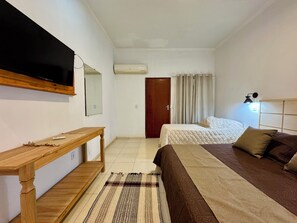 Deluxe Triple Room | Minibar, free WiFi, bed sheets - Chiminelli Hotel Fazenda e Eventos (Cachoeiras de Macacu)