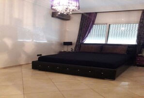 Apartamento luxo, 2 quartos | 2 quartos, escrivaninha, cortinas blackout, berços grátis