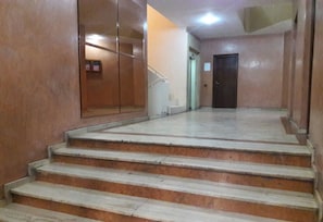 EntrĂ©e de lâhĂ©bergement
