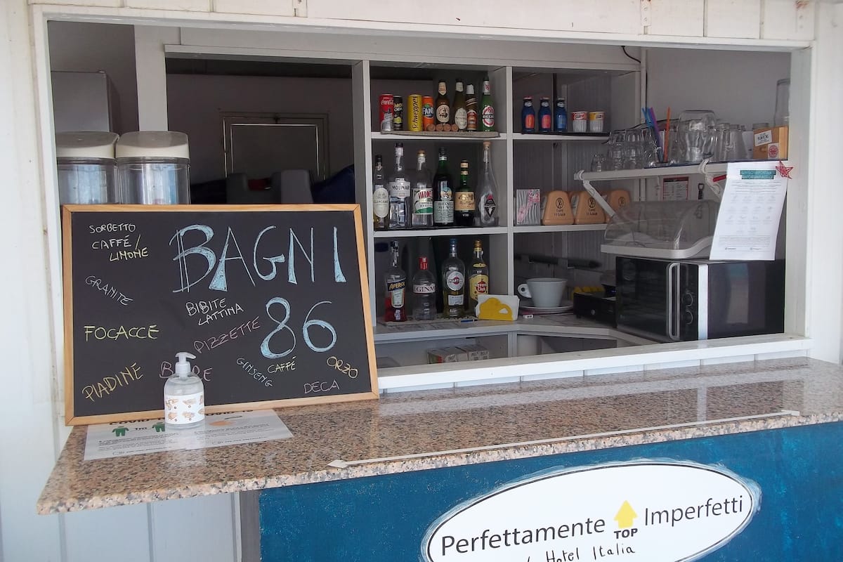 private beach, white sand, sun-loungers, beach umbrellas