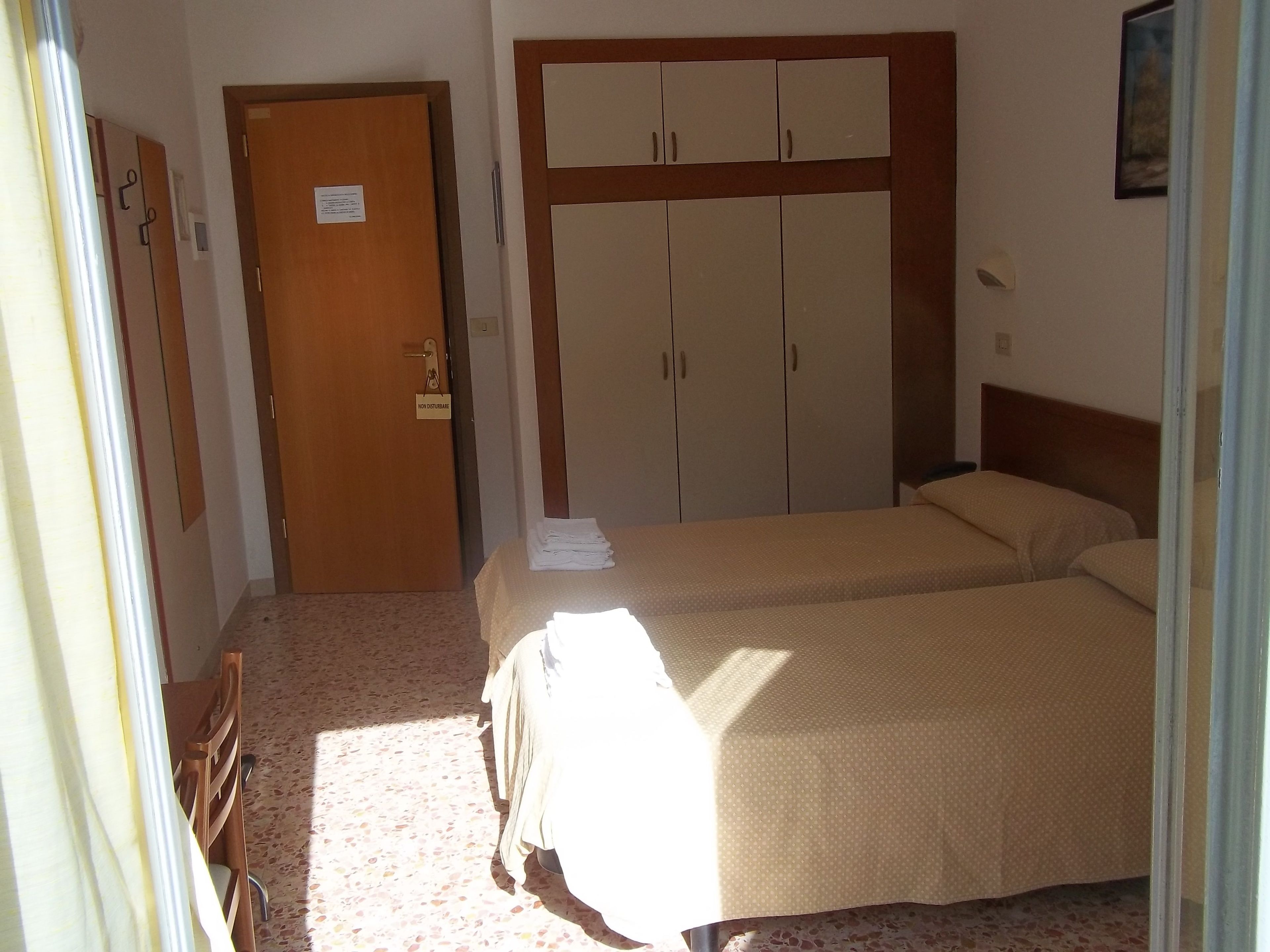 double or twin room, balcony | in-room safe, desk, free wifi, bed sheets