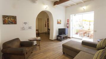 Área de estar no saguão