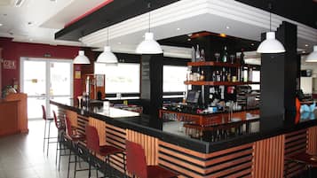 Bar (en la propiedad)