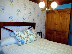 Free cots/infant beds, free WiFi, bed sheets - La Alcoba de Bécquer (Vera de Moncayo)