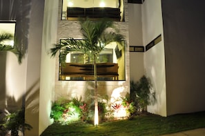 Ngoại thất