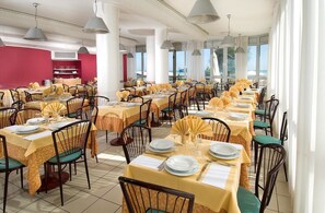 Lunch and dinner served - Nuovo Diana (Senigallia)