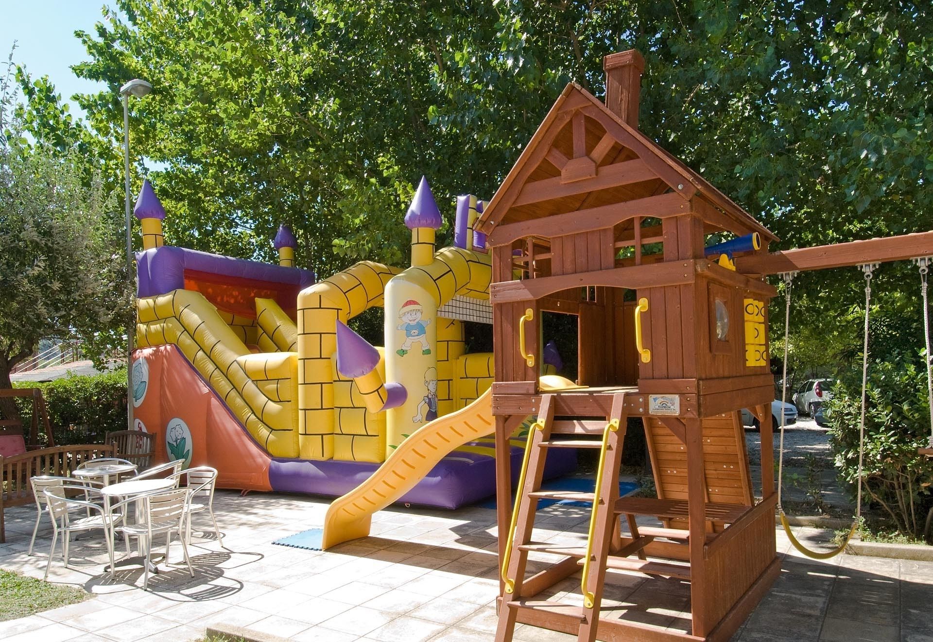 Außen-Kinderspielplatz